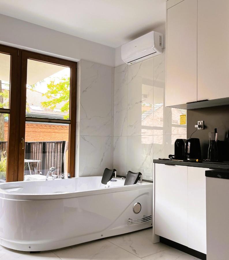 Jacuzzi Rakowicka Top Apartments Kraków Exteriör bild