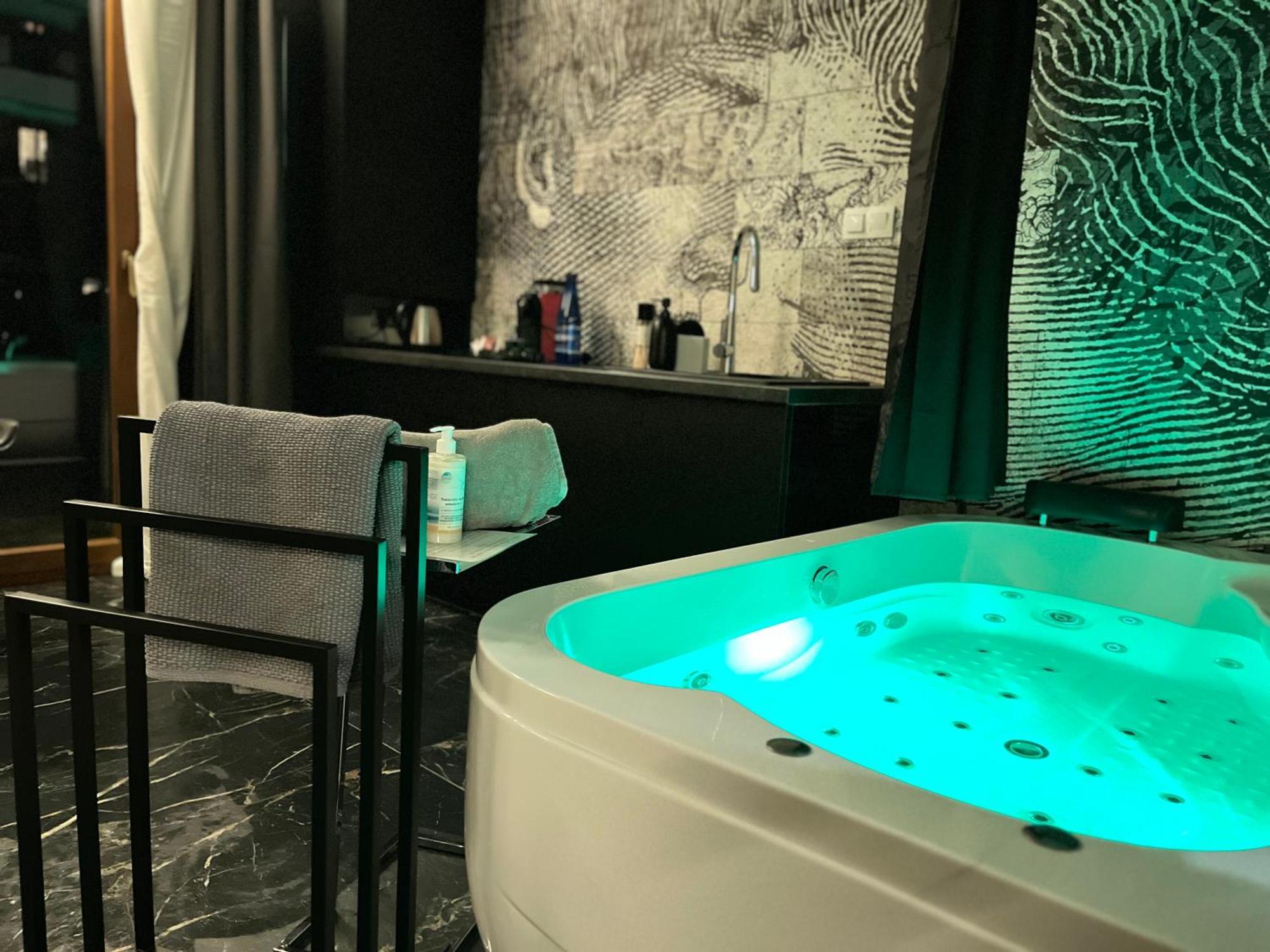 Jacuzzi Rakowicka Top Apartments Kraków Exteriör bild